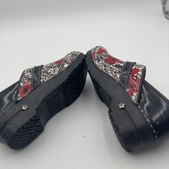 Koi Lindsey Clog by Sanita in Red Multicolor/Reduces strain on your back Sz 39/9 - Picture 2 of 10